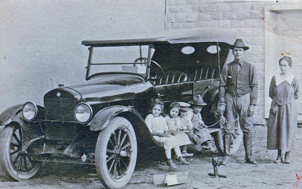 The First Car in Amalia